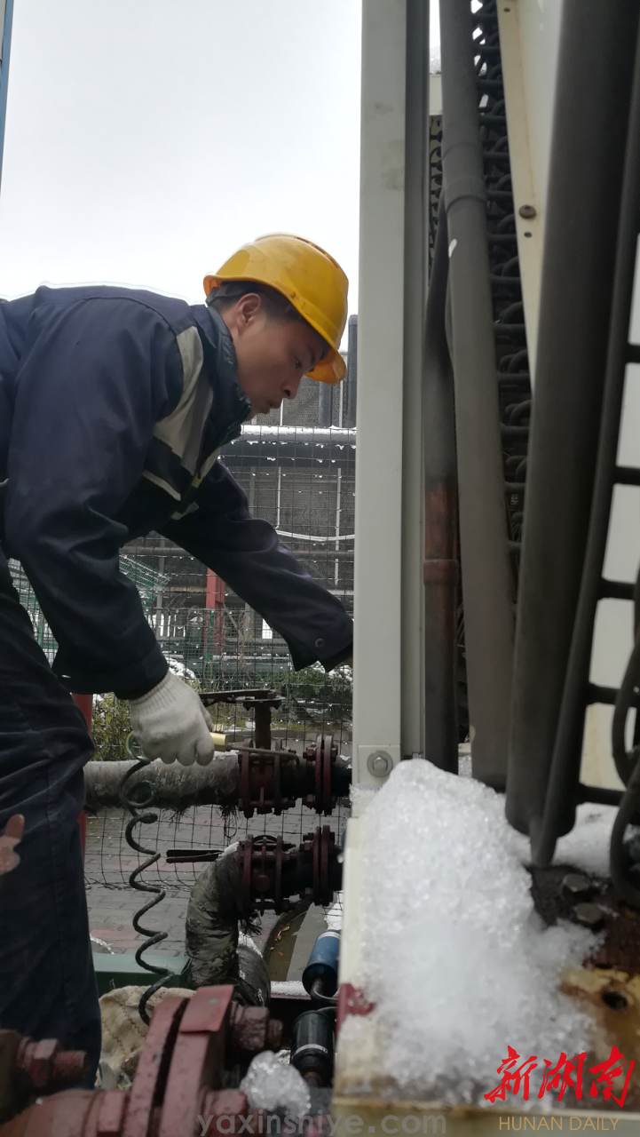 黨員劉煥林，一個(gè)肯鉆研、有擔(dān)當(dāng)?shù)男聲r(shí)代“奉獻(xiàn)者